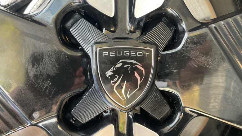 Peugeot 2008 1.2 Hybrid 136 GT 5dr e-DSC6 Petrol Estate